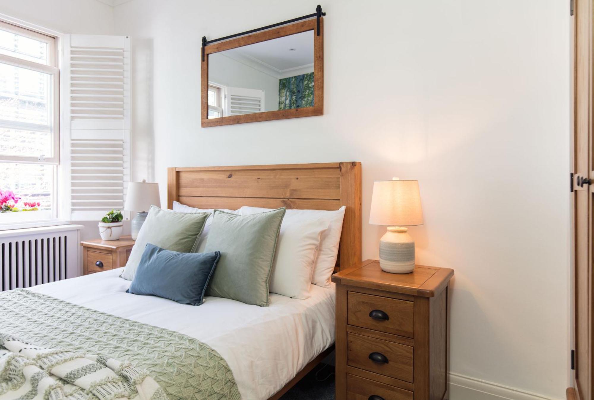 Spacious Quiet 4bedrooms 6beds House With Private Garage 5min Walk To Paddington Station Casa de férias *