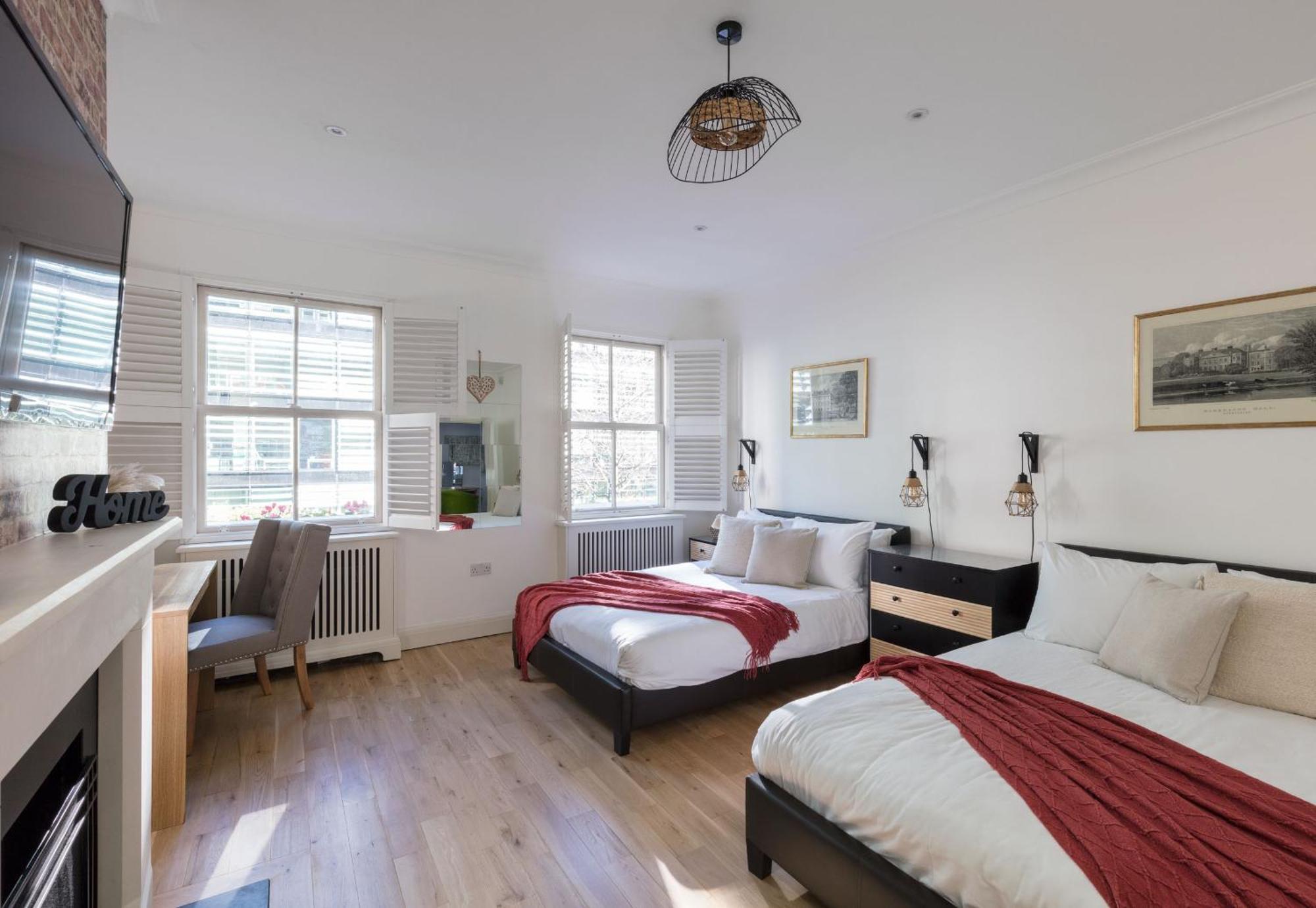 Casa de férias Spacious Quiet 4bedrooms 6beds House With Private Garage 5min Walk To Paddington Station